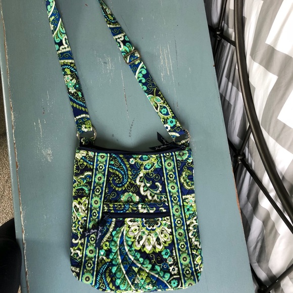 Vera Bradley Handbags - Vera Bradley Hipster Bag